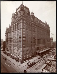 El Waldorf Astoria en la calle 34 y la Quinta Avenida, Nueva York, 1901 o 1902